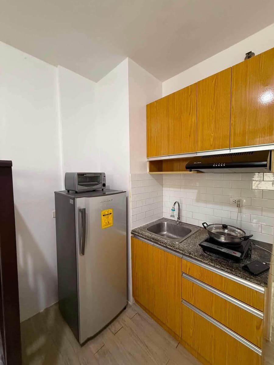 Studio Condo Unit for Rent - photo 2