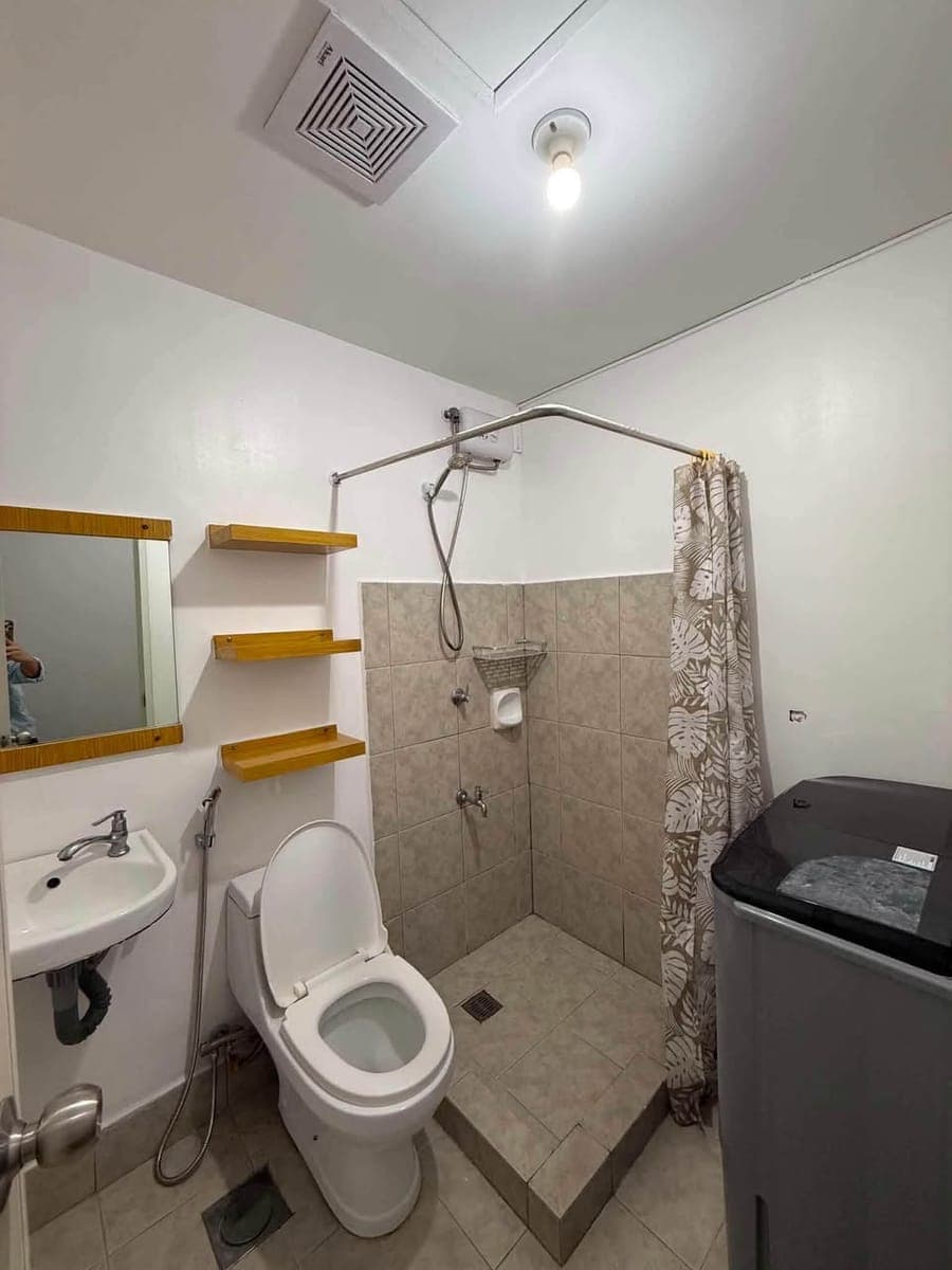 Studio Condo Unit for Rent - photo 4