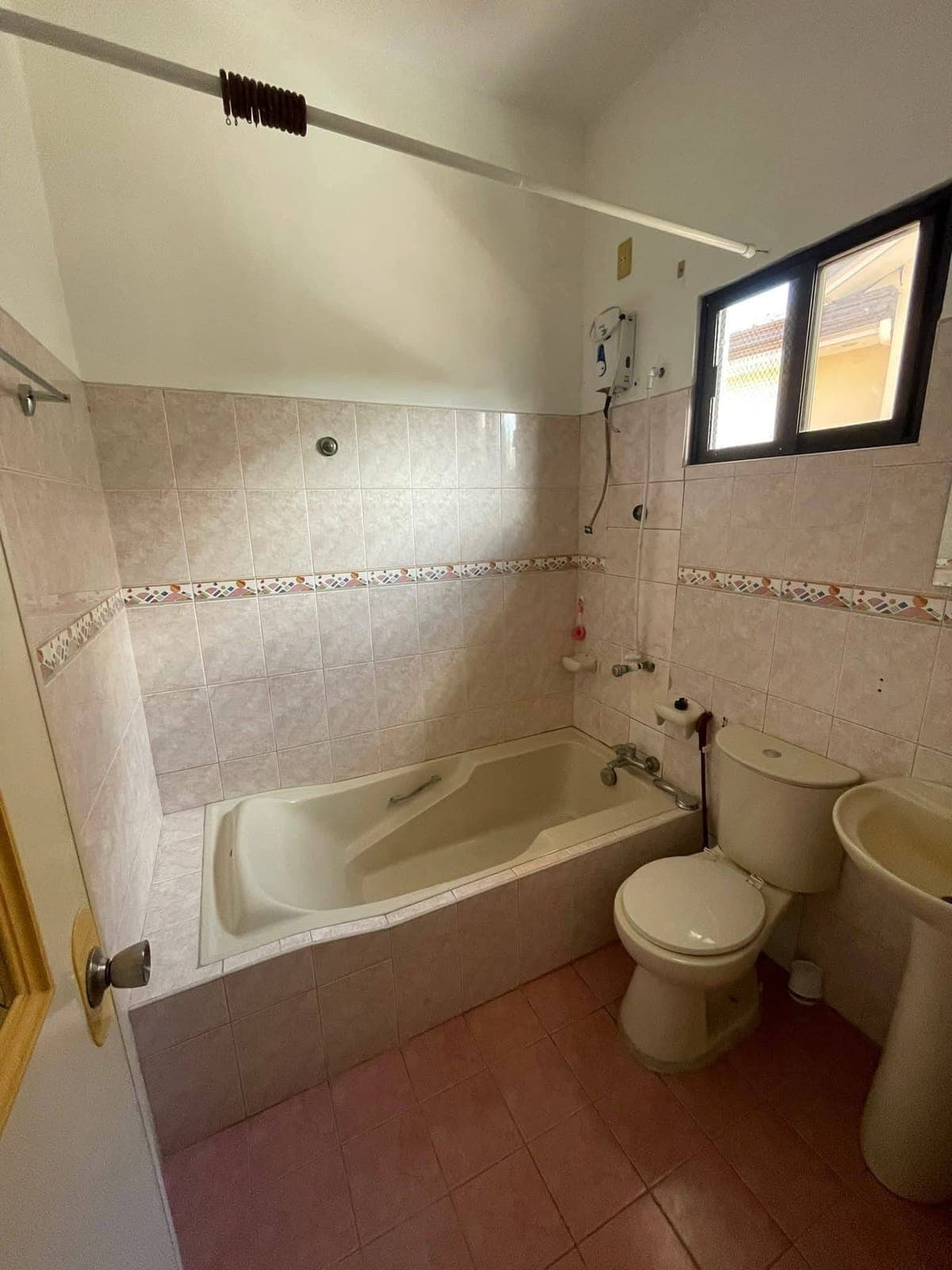 House for rent in Pacific Grand Villas, Lapu-Lapu City ₱35,000 monthly ‼️ - photo 5