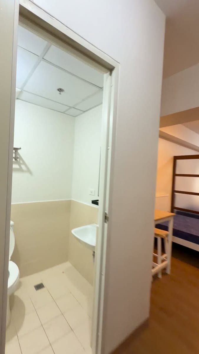 🏡 For Rent: 1BR Semi Furnished Unit – Cityland 101 Xavierville - photo 1