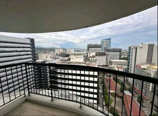 3br with balcony In calyx centre it park for 75,000 - photo 8