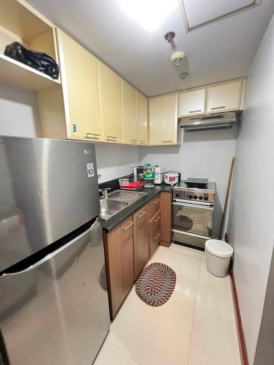 Eastwood City Condo for rent - photo 2