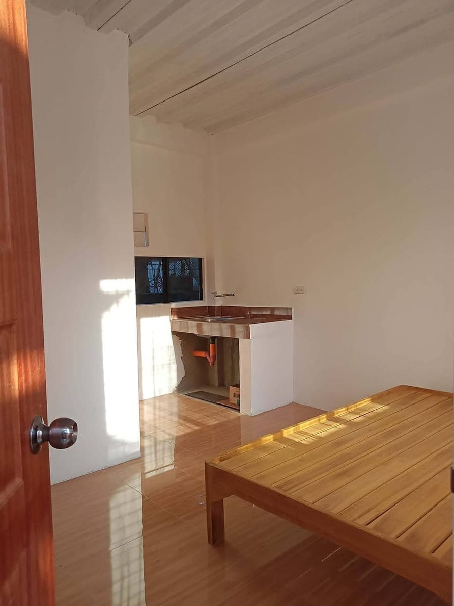 Looking for a safe, clean, and comfortable place to stay near the city? - photo 5