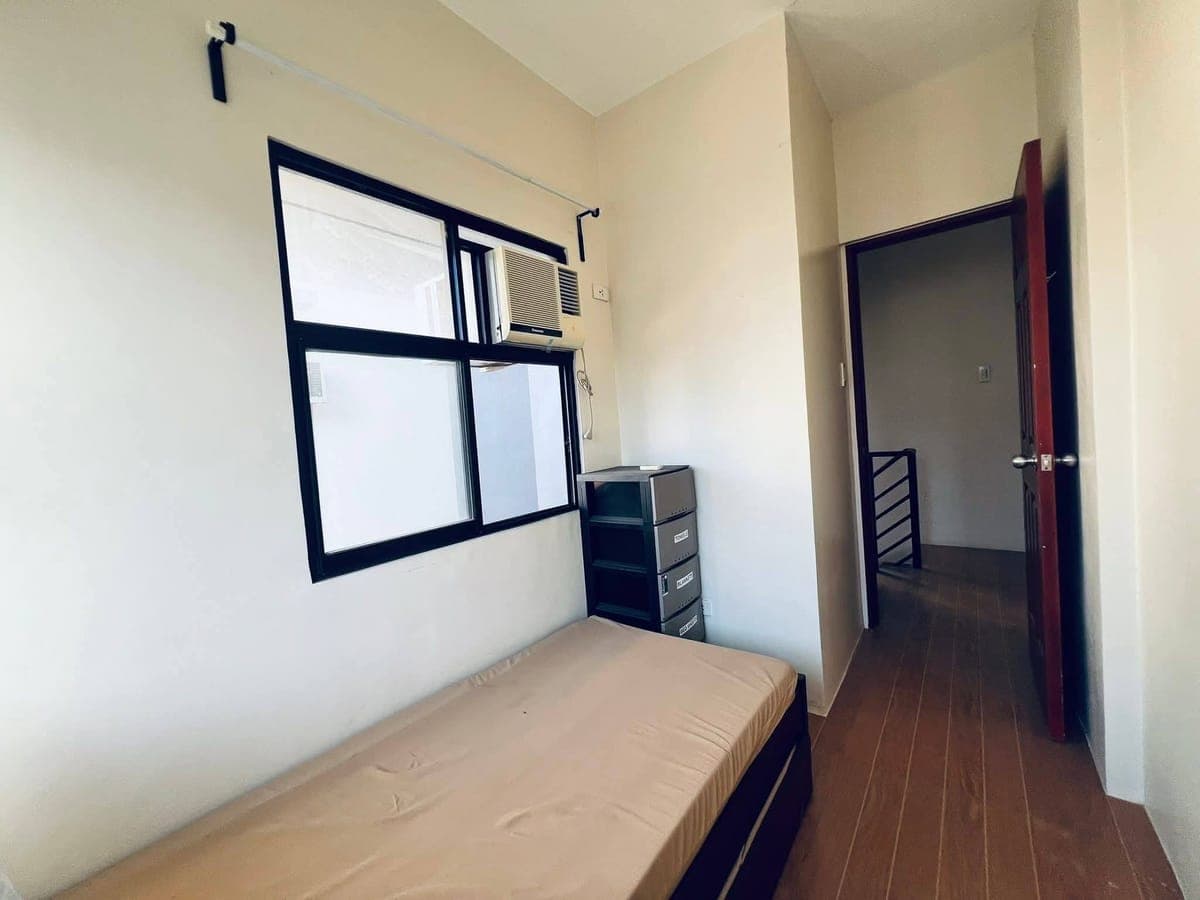 FOR RENT 2-STOREY HOUSE in Woodway Townhomes Pooc Talisay City Cebu - photo 1