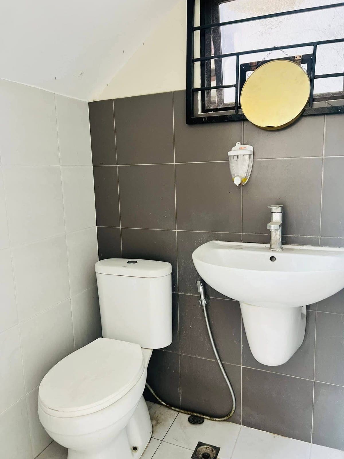 FOR RENT 2-STOREY HOUSE in Woodway Townhomes Pooc Talisay City Cebu - photo 5