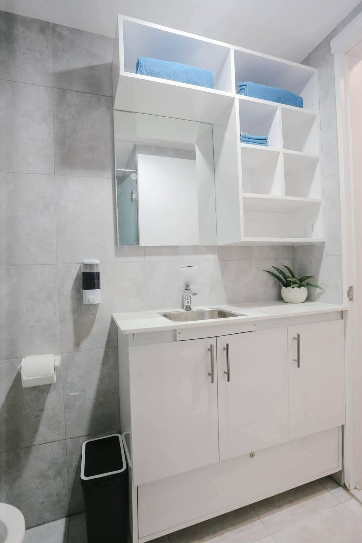 STUDIO UNIT FOR RENT NEAR SWU, JONES AVE, MEGA REVIEW CENTER, CHONG HUA, VICENTE SOTTO,  FUENTE - photo 6