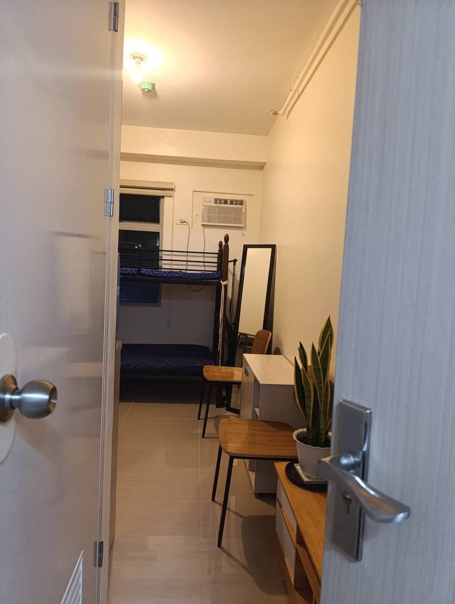 🏙️ Semi-Furnished Condo Unit for Rent – EDSA Cubao - photo 2