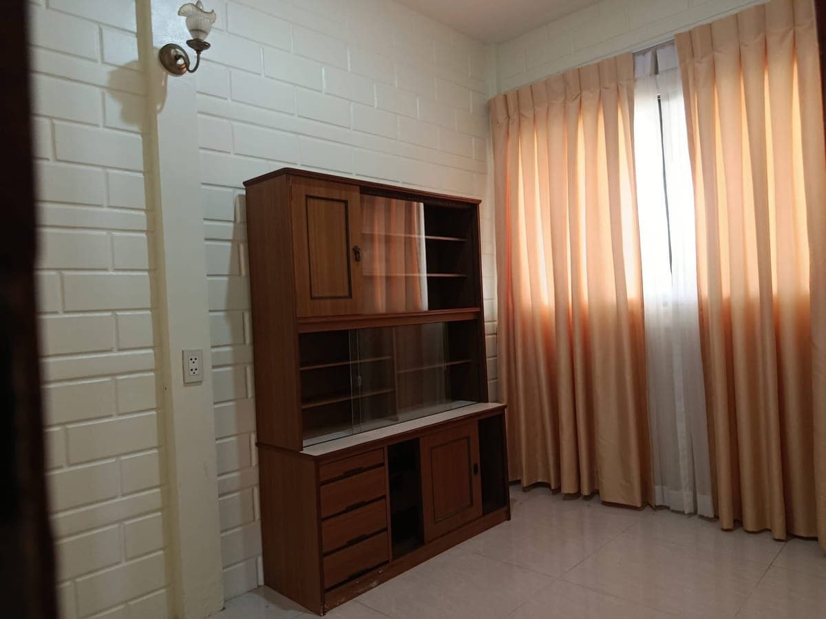 LIVE IN COMFORT & STYLE – ECO-FRIENDLY FAMILY HOME IN TALAMBAN! - photo 16