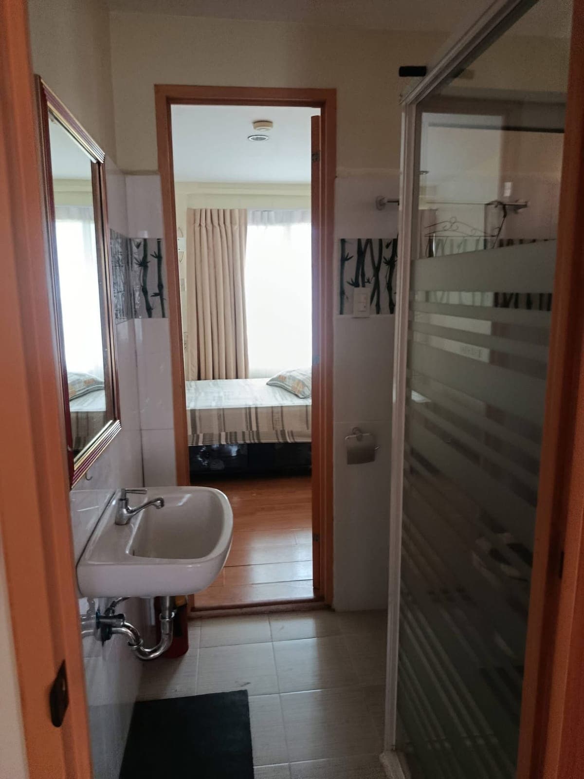 LIVE IN COMFORT & STYLE – ECO-FRIENDLY FAMILY HOME IN TALAMBAN! - photo 3