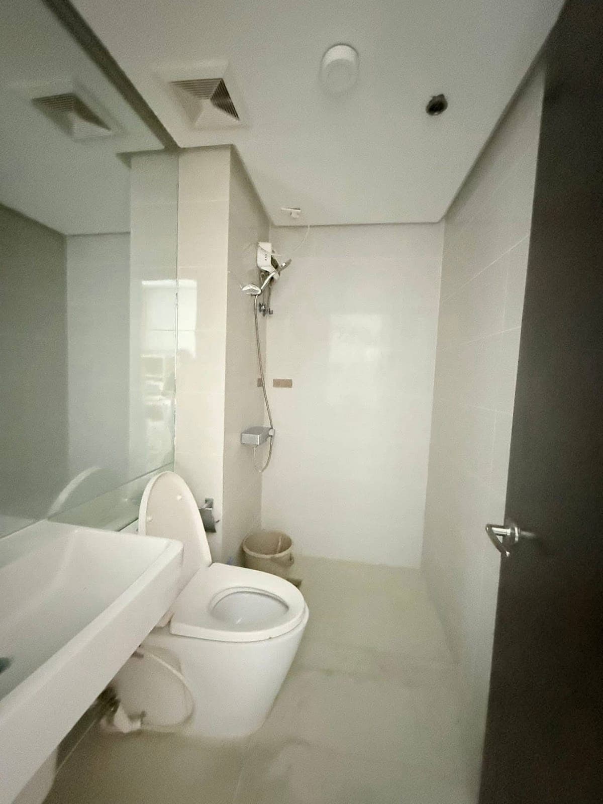 ✨ STUDIO with Balcony UNIT FOR RENT – BASELINE PREMIERE ✨ - photo 3