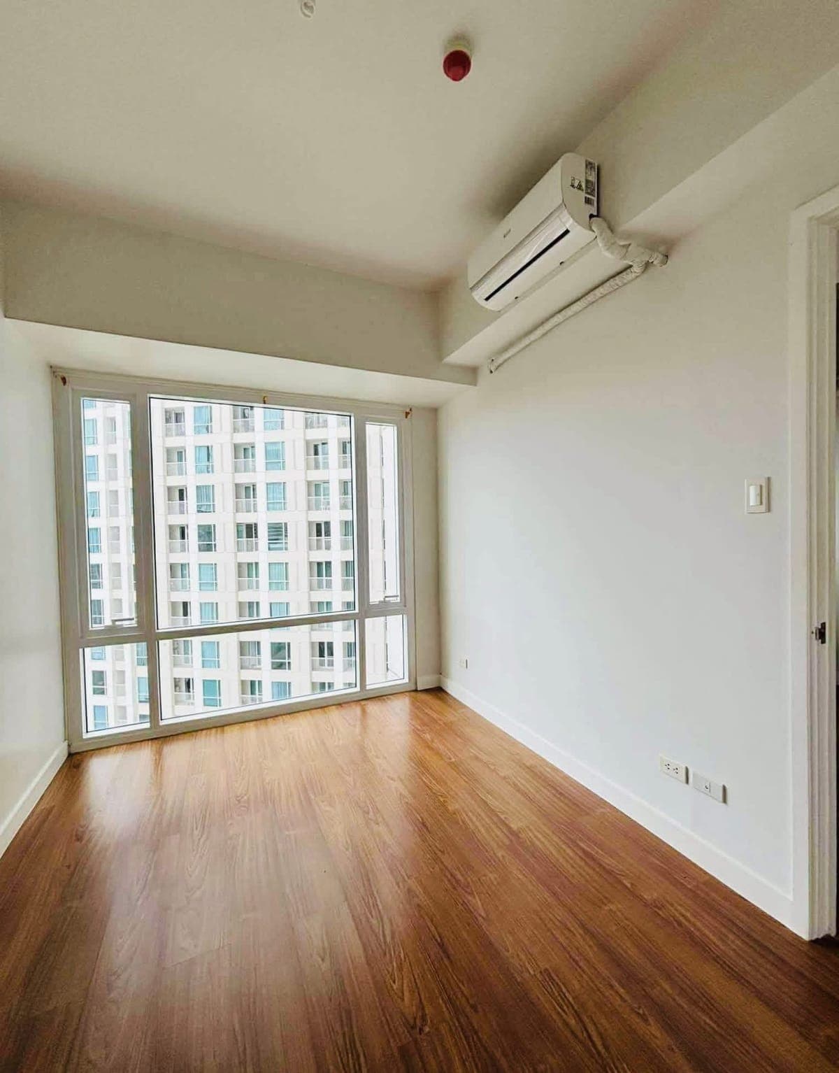 𝙁𝙊𝙍 𝙇𝙀𝘼𝙎𝙀: 𝙐𝙣𝙛𝙪𝙧𝙣𝙞𝙨𝙝𝙚𝙙 1-𝘽𝙚𝙙𝙧𝙤𝙤𝙢 𝙞𝙣 𝙈𝙖𝙧𝙘𝙤 𝙋𝙤𝙡𝙤 𝙏𝙤𝙬𝙚𝙧 3, 𝙇... - photo 4