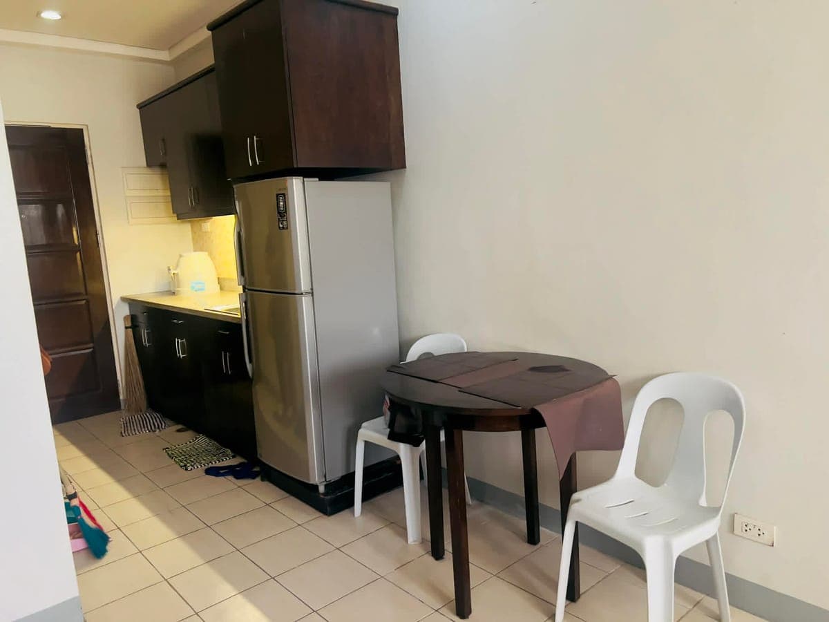 Semi-furnished Persimmon Mabolo studio unit, available now!!! - photo 7