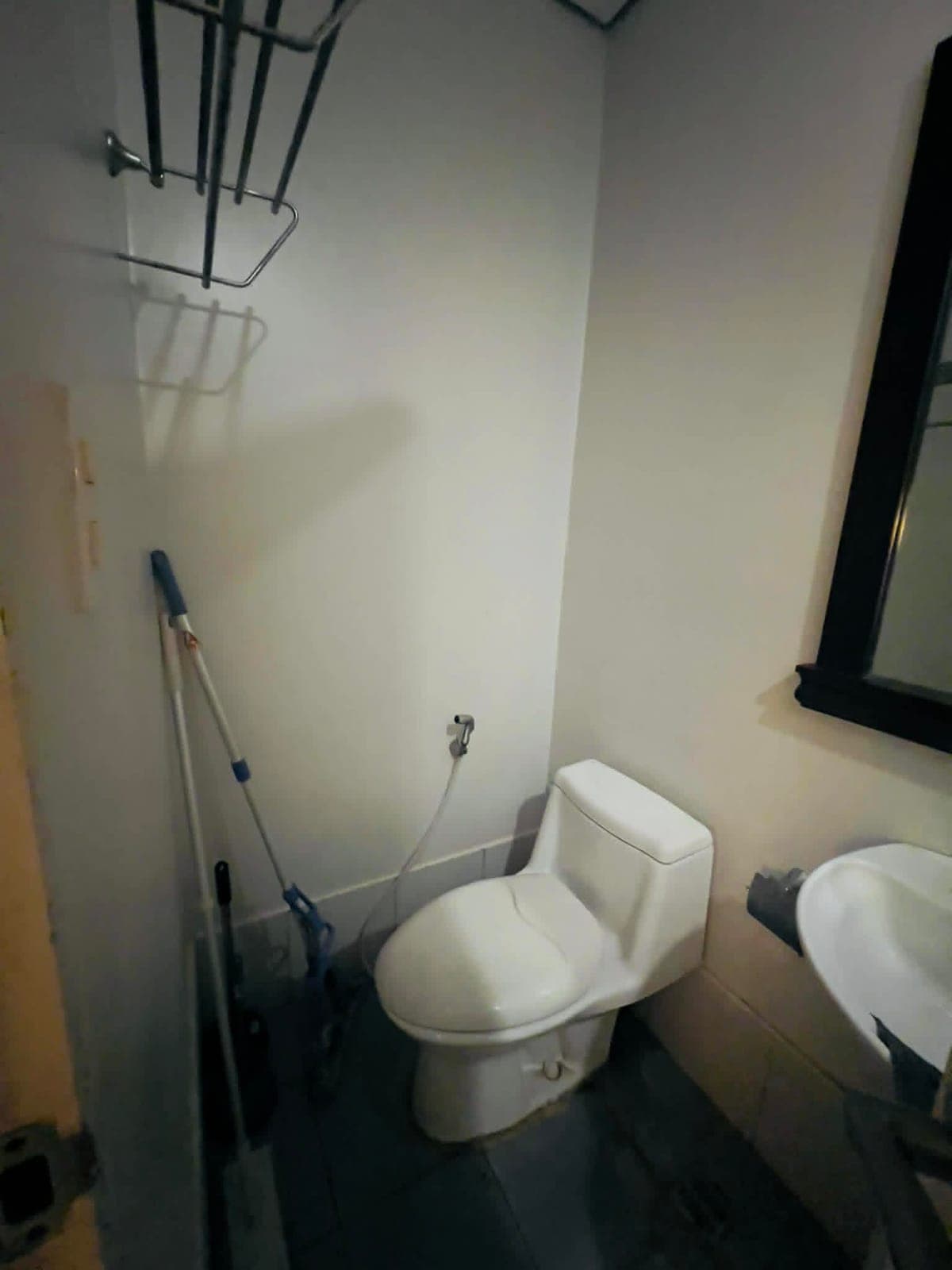 Semi-furnished Persimmon Mabolo studio unit, available now!!! - photo 9