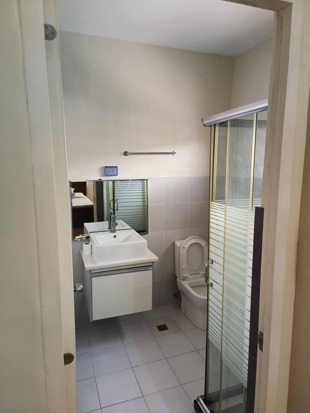 4BEDROOMS HOUSE FOR RENT TALISAY - photo 3