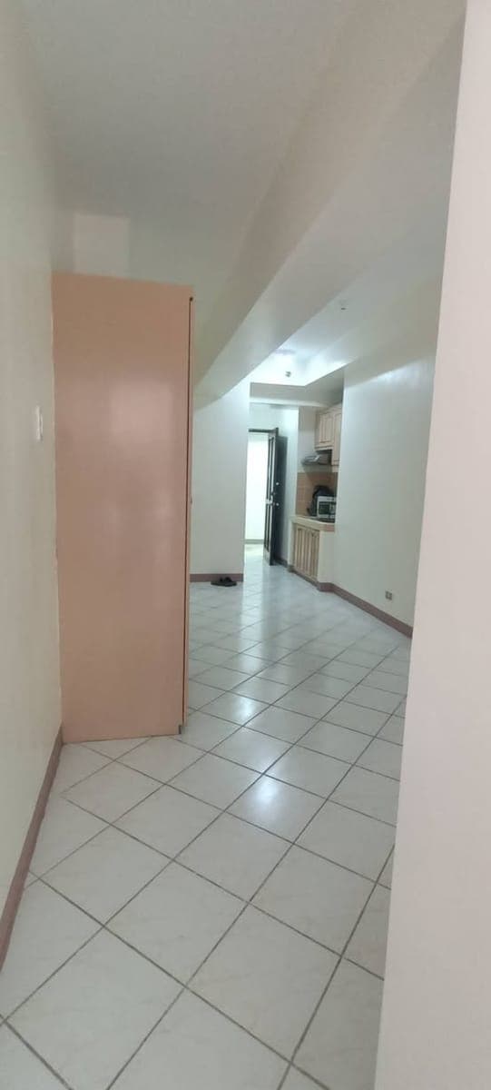 For Rent at Cityland Vito Cruz Tower 2 Pablo Ocampo Ave Malate Manila - photo 2