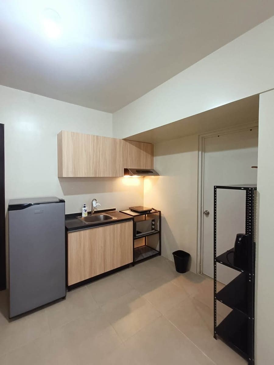 1BR Condo For RENT in BGC Uptown Area - photo 2