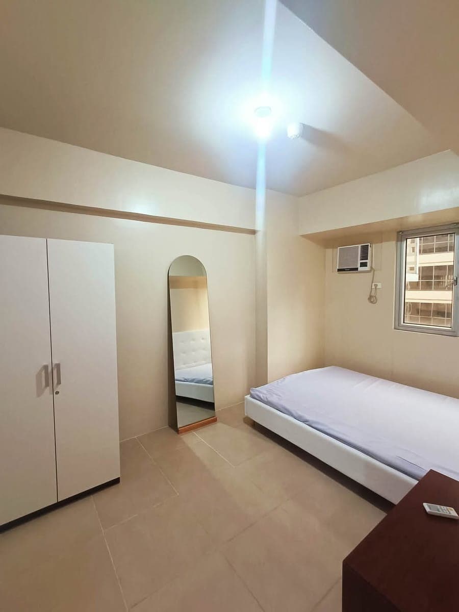 1BR Condo For RENT in BGC Uptown Area - photo 3