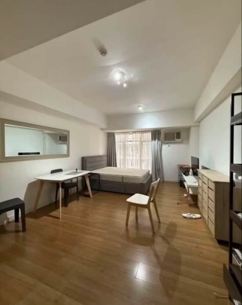 Studio unit for rent/lease in Verve residences, High street BGC, taguig - photo 1