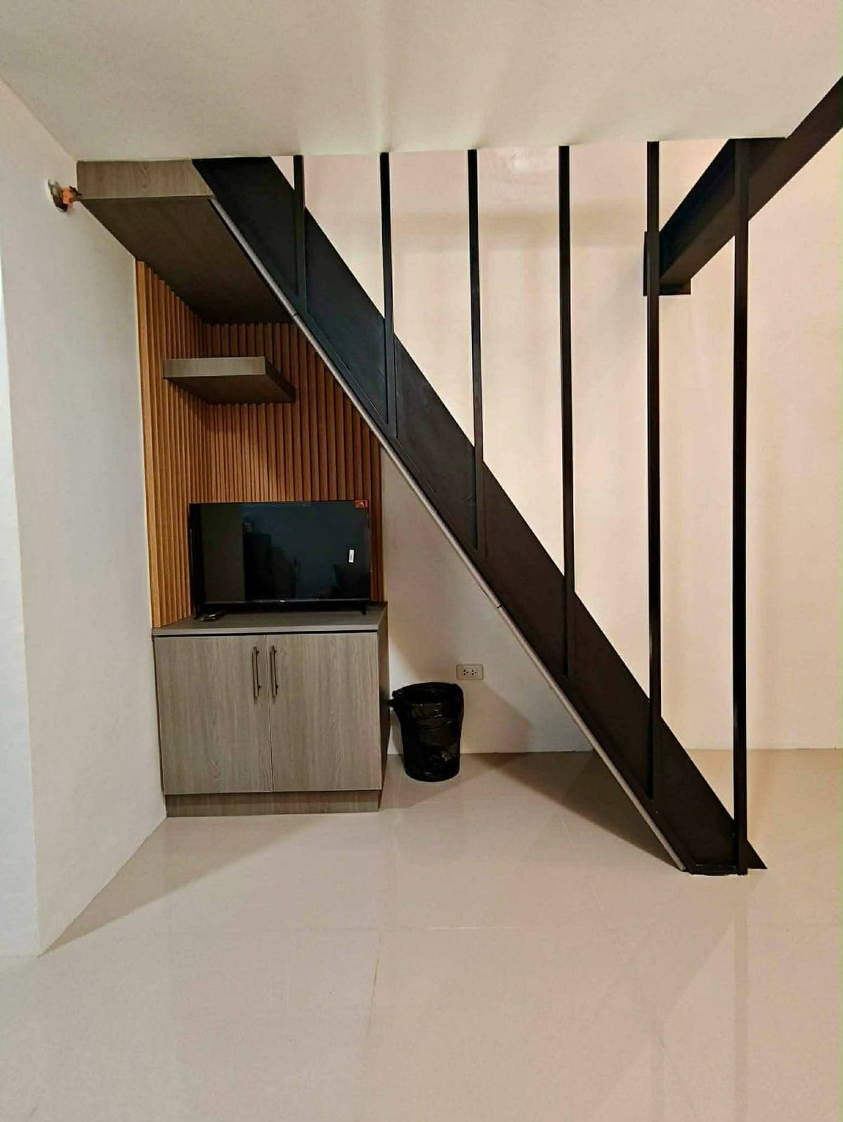 FOR RENT BLOQ MANDAUE LOFT TYPE - photo 7