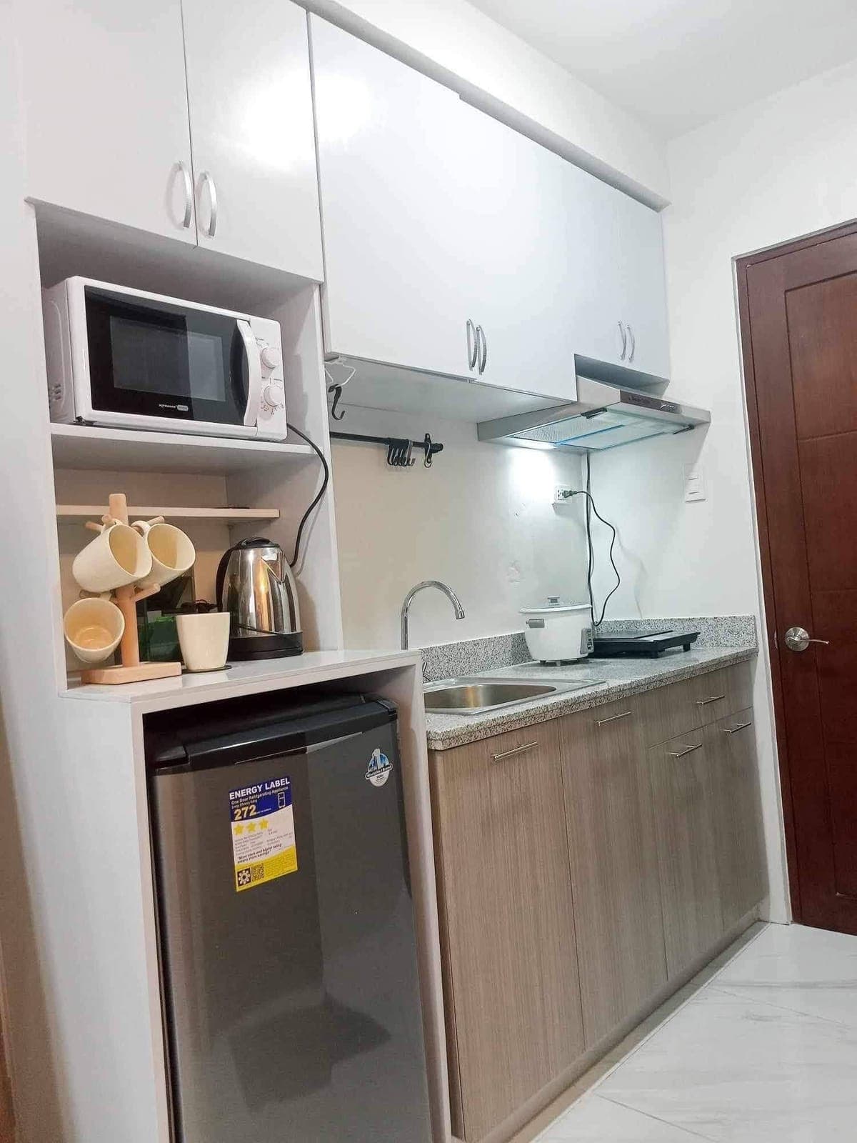 ✨ MOVE-IN READY CONDO FOR RENT! ✨ - photo 1
