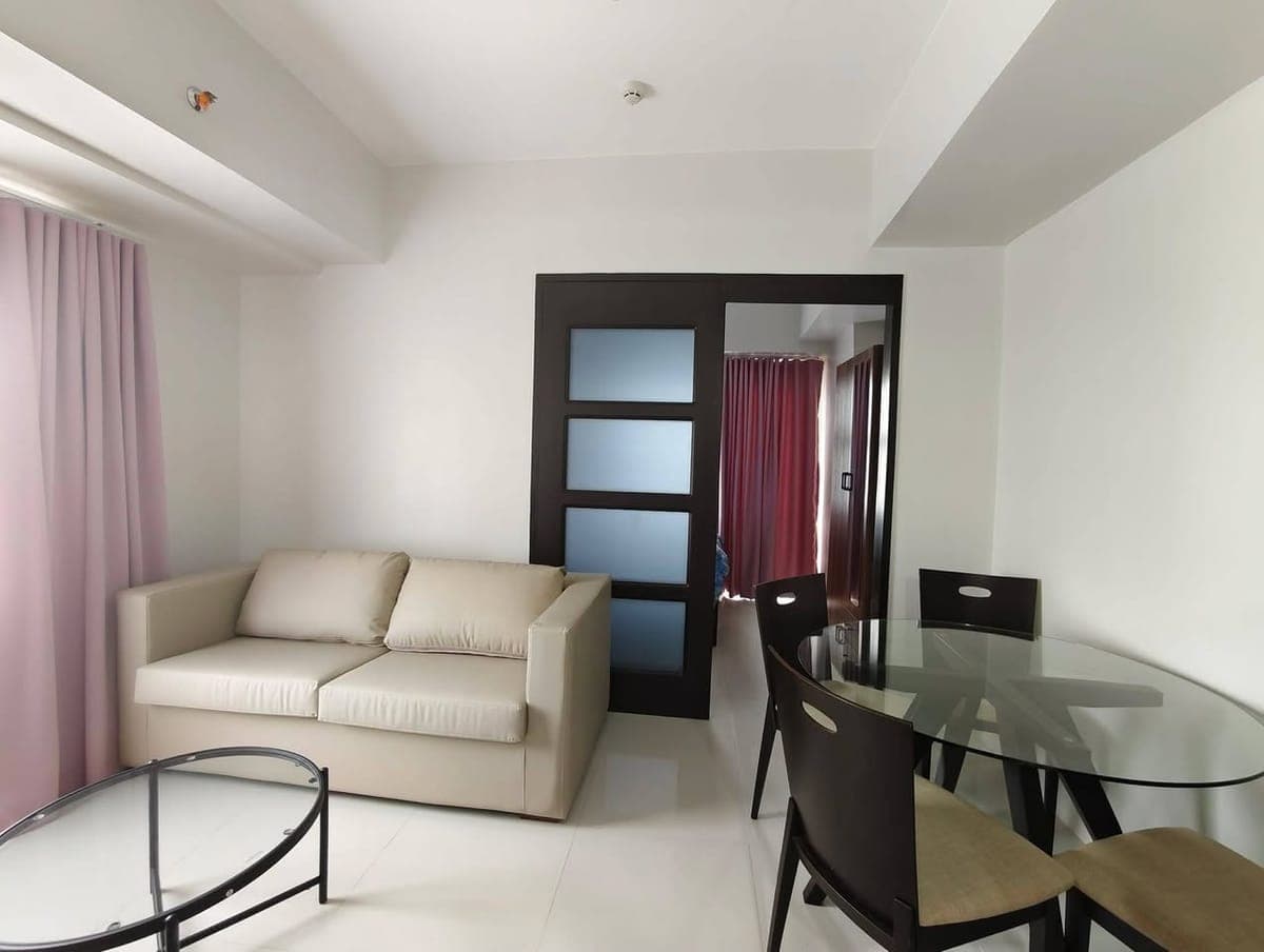 ❗️Superior 1 Bedroom Unit at Ridgewood Premier Towers for RENT ❗️ - photo 2