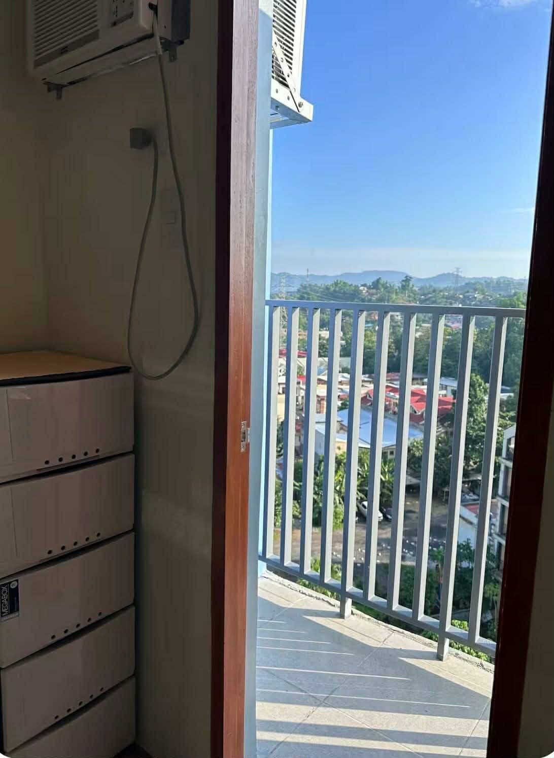 🏡 FOR RENT: Big Studio Condo with Balcony – 28 sqm - photo 7