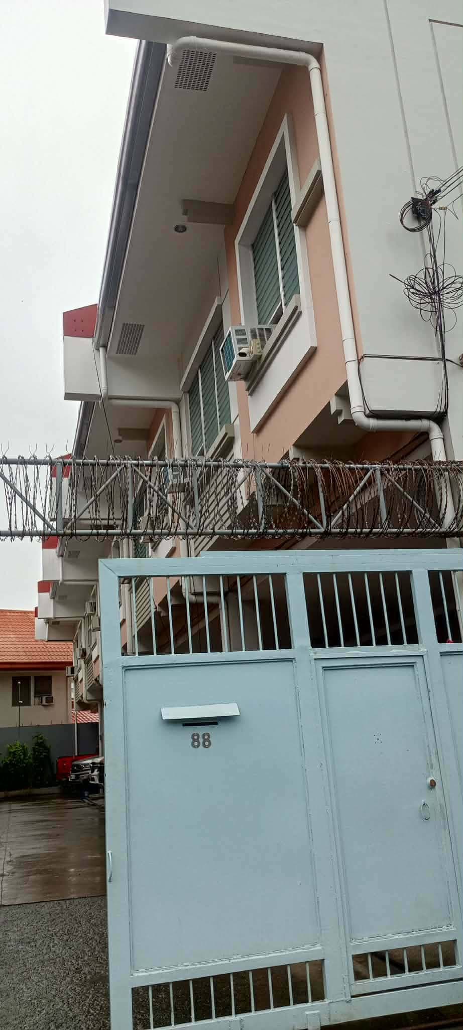 TOWNHOUSE FOR RENT, NEAR LANDERS & AYALA - photo 10