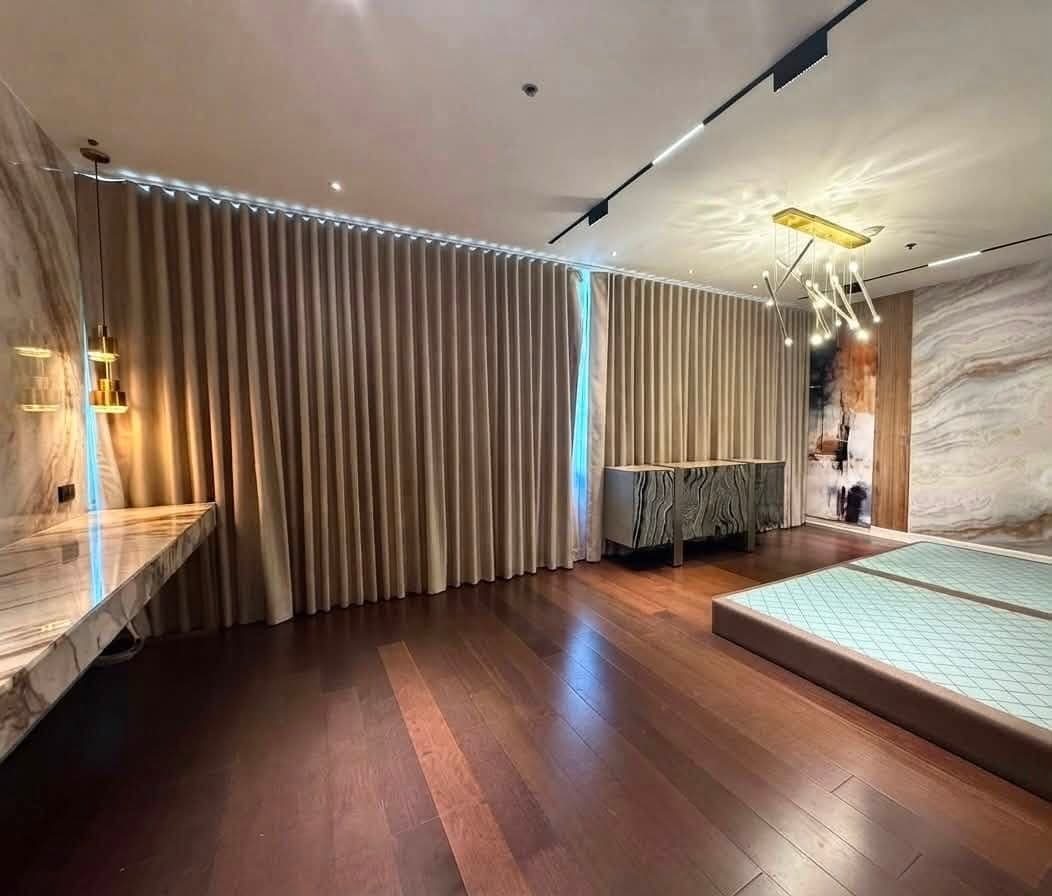 For Lease: 4 Bedroom Unit at - photo 5