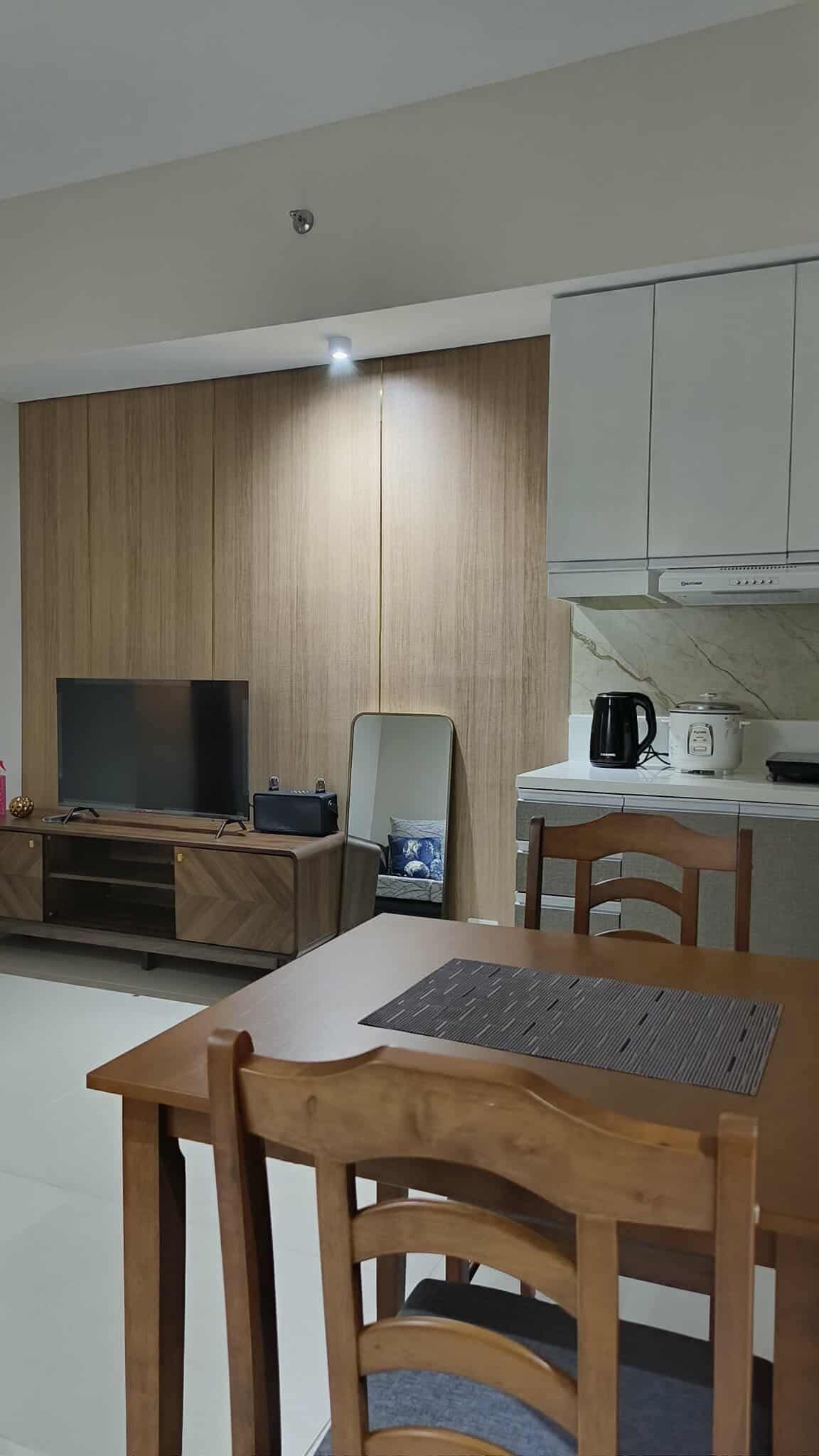 DL-The most sought-after condominium in uptown is here! Close to everything that matters. - photo 15