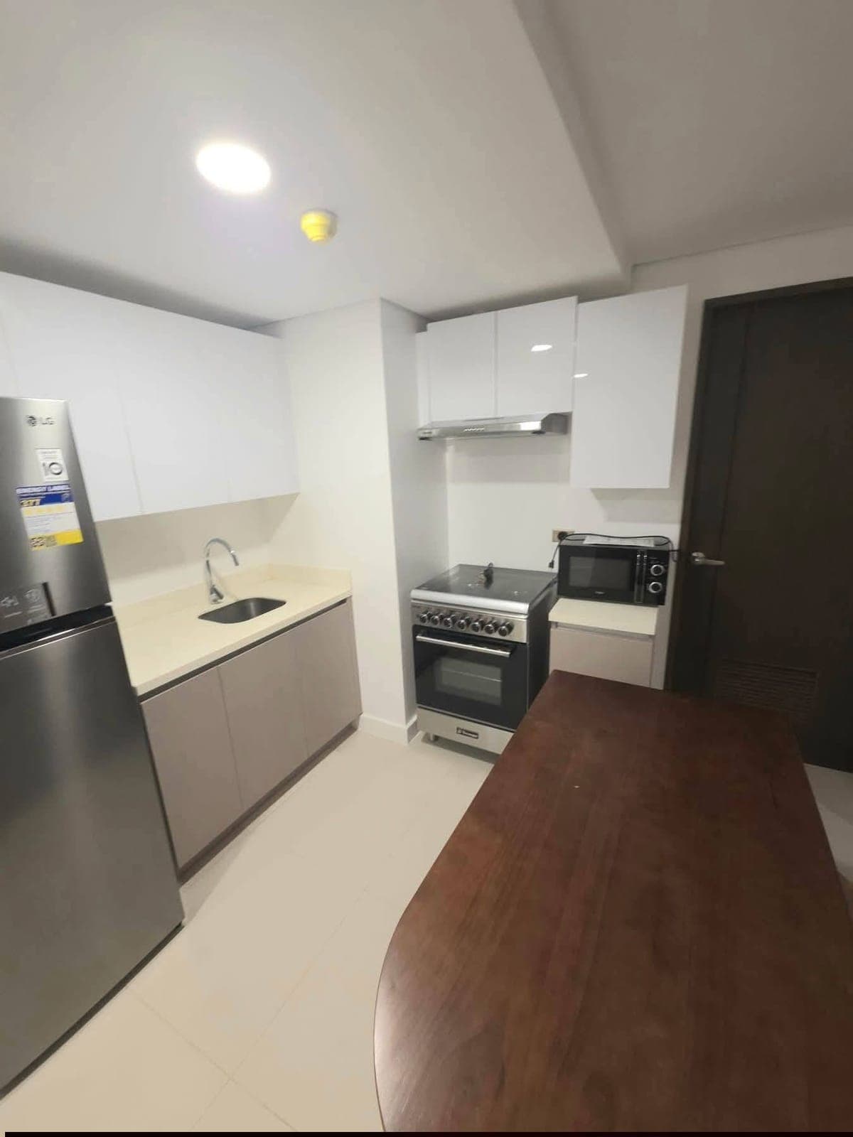 🏠 FOR RENT | 1-Bedroom Unit at 38 Park Avenue, IT Park, Lahug Cebu City - photo 2