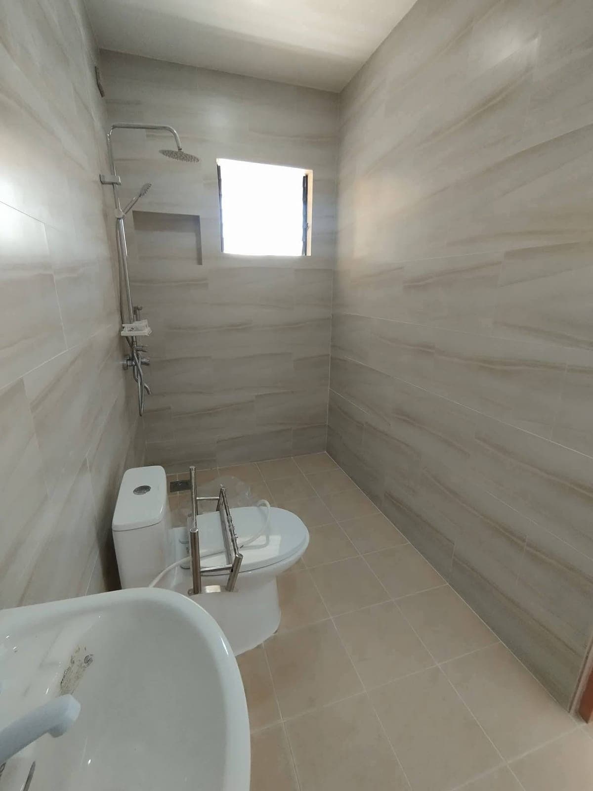 18k per month Newly built - photo 1