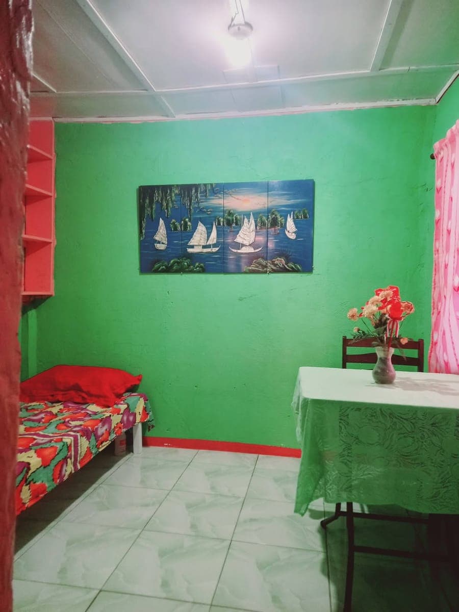 Room for rent with own sink and CR - photo 3