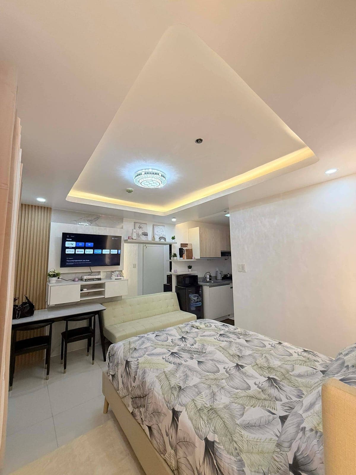 Freshly upgraded condo unit with modern finishes🔥🔥🔥 - photo 10