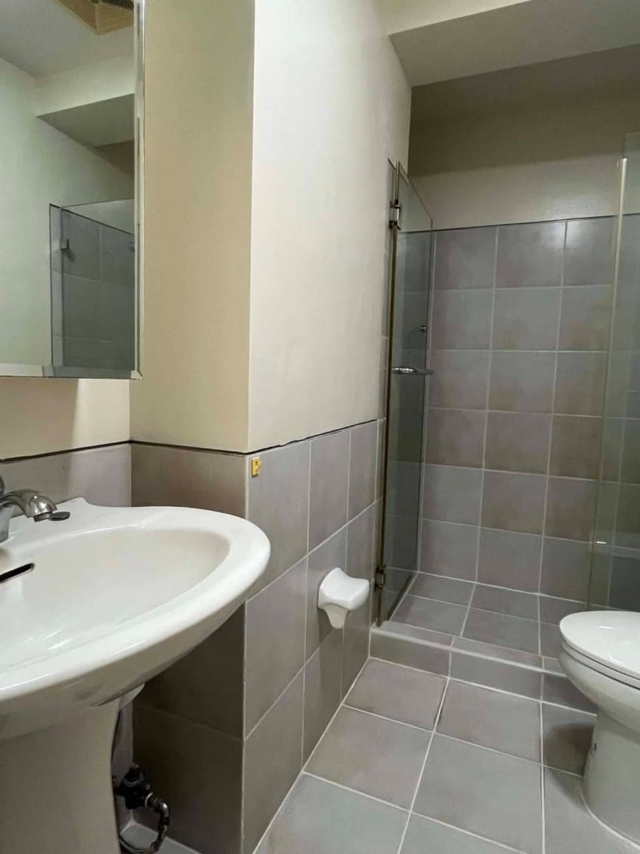 For lease: - photo 5