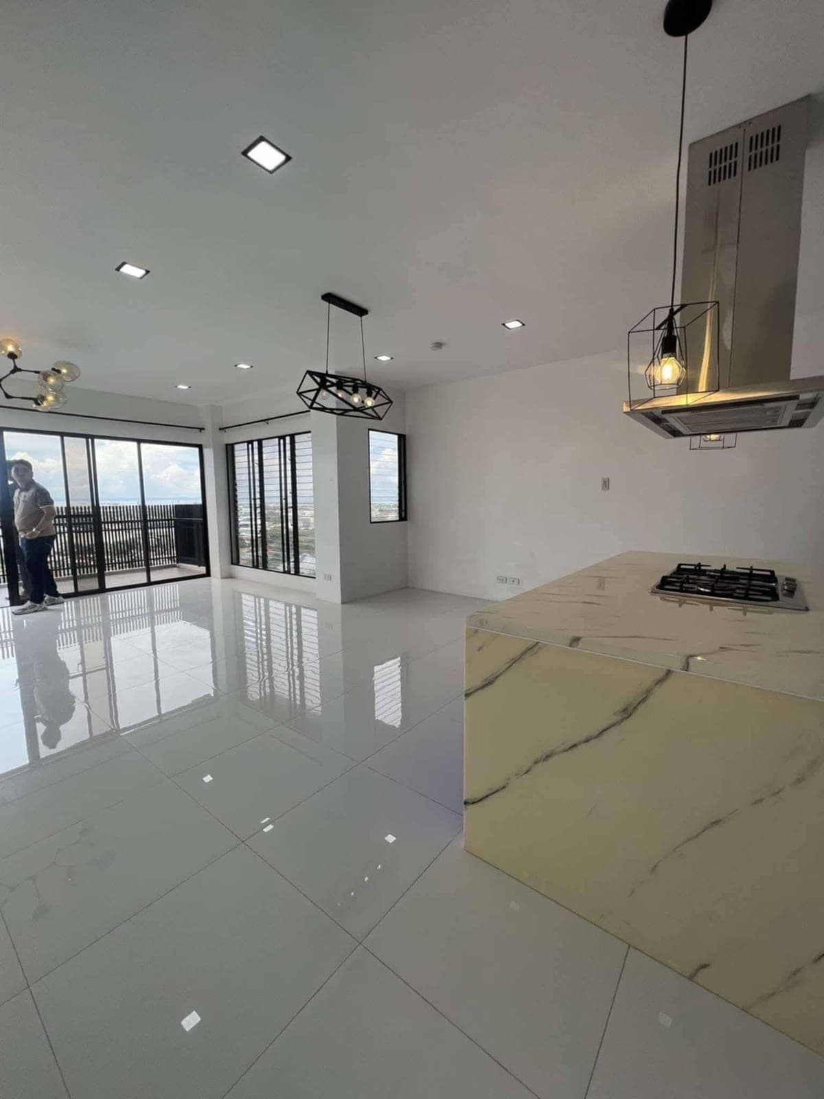 Direct 📩 🌟 Overlooking House For Sale or For Rent in Vista Grande Talisay Cebu 🌟 - photo 9