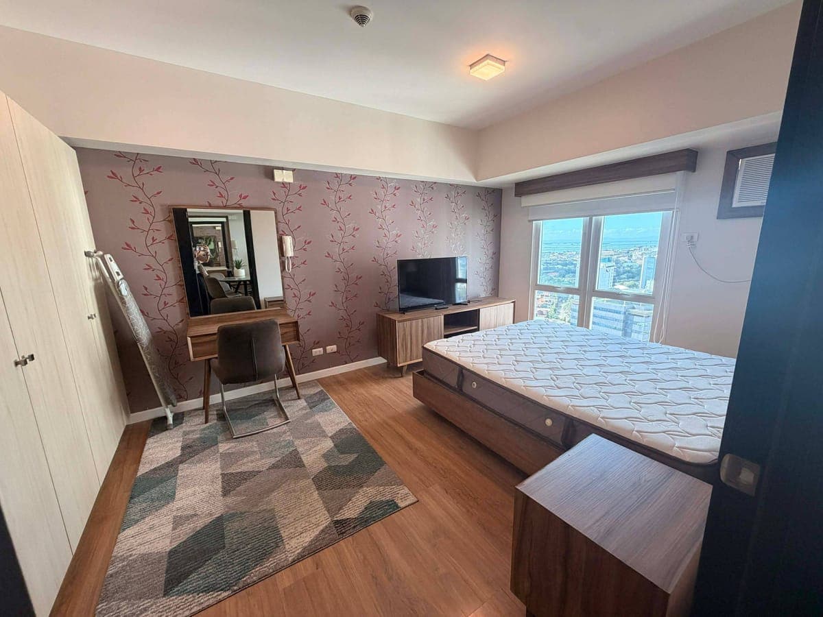 For Rent: Fully Furnished One Bedroom Unit in Solinea Tower 2 with 2 Bathrooms - photo 5