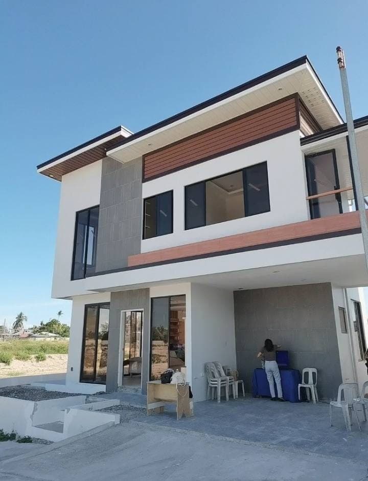 Premium house-and-lot subdivision located in Catarman, Liloan, Cebu - photo 1
