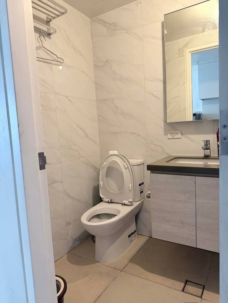 FOR RENT: Studio Unit ❗️₱23,750/month inclusive condo dues - photo 2