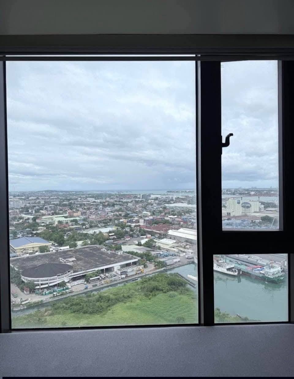 FOR RENT: Studio Unit ❗️₱23,750/month inclusive condo dues - photo 5