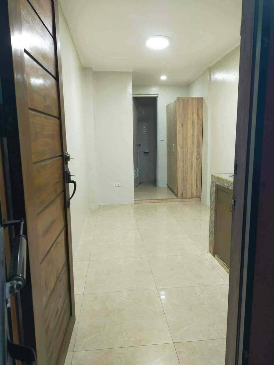 1BR apartment located in East Rembo Taguig available now - photo 2