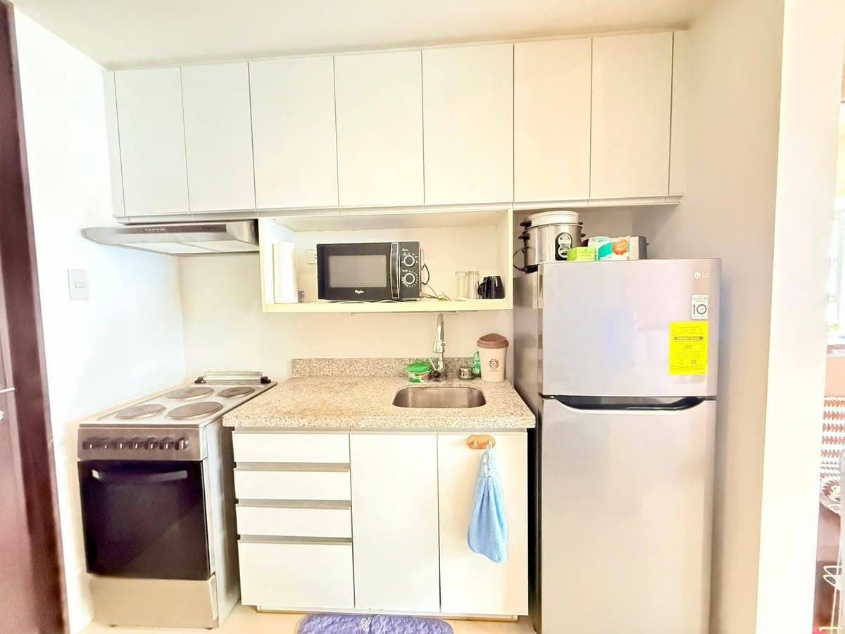 Studio Unit for Lease at Calyx Center, Cebu IT Park 🏙️ - photo 1