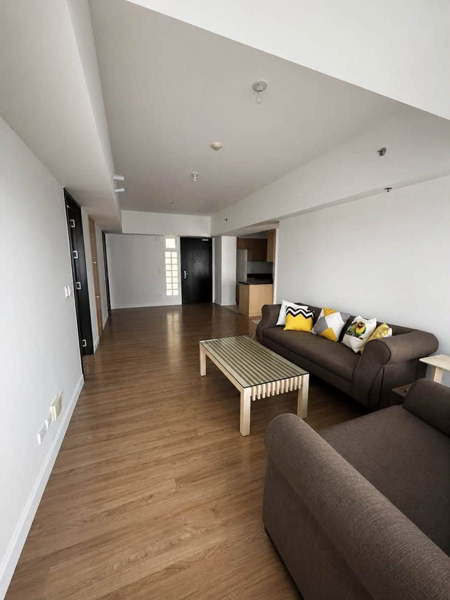 FOR RENT : THE VERANDA 2 BEDROOM (Avail Aug 2) - photo 1