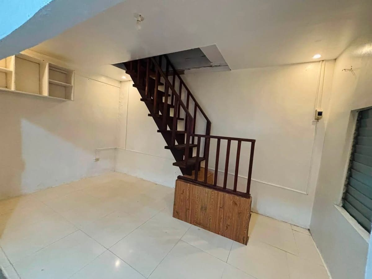 FOR RENT: 1-Bedroom 2-Storey Apartment near BGC (Pembo)🏠 - photo 4