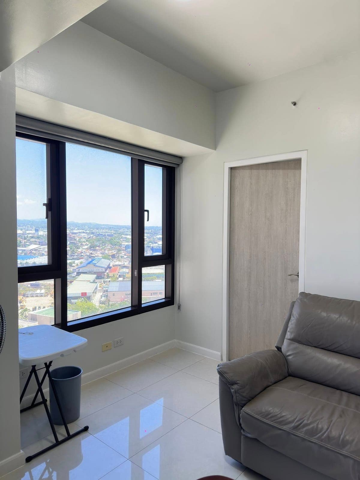 1 BR CORNER FOR RENT ₱40k Include Condo dues ( 57.23 sqm) with extra room - photo 14