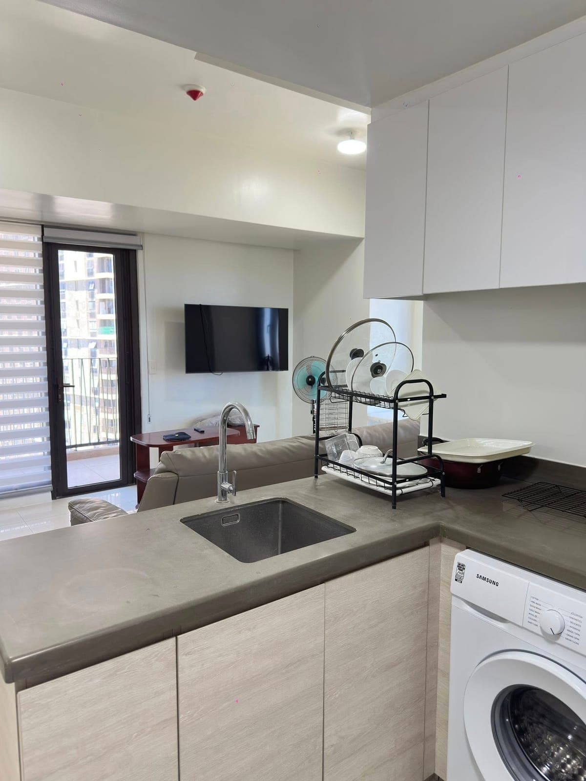 1 BR CORNER FOR RENT ₱40k Include Condo dues ( 57.23 sqm) with extra room - photo 5