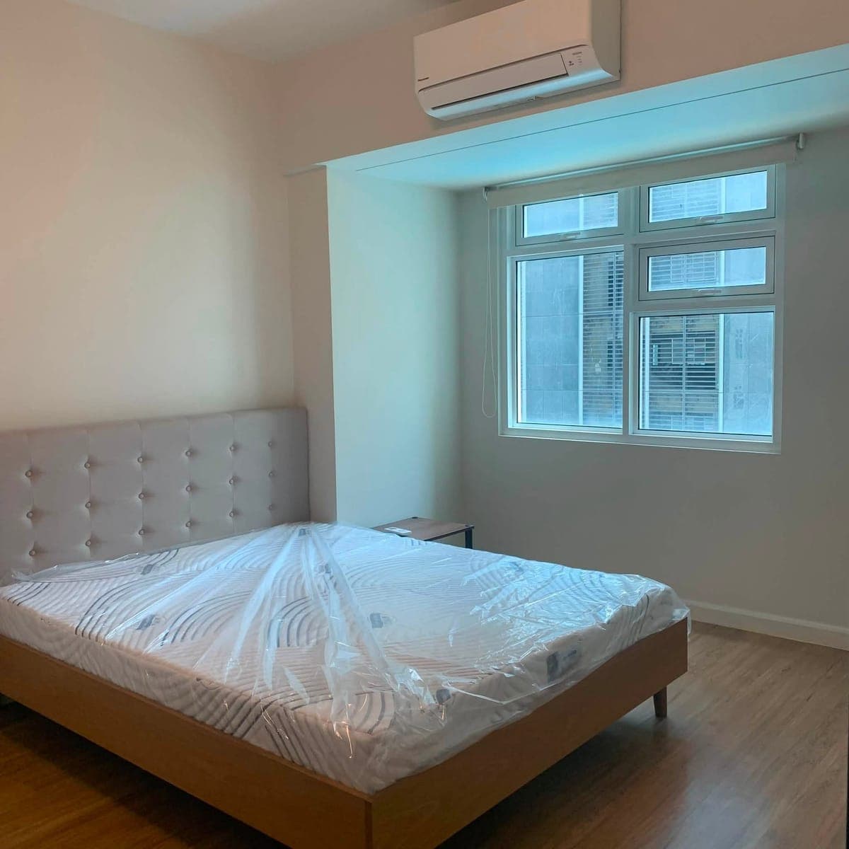 1 BR fully furnished unit in Kroma Tower, Makati - photo 2