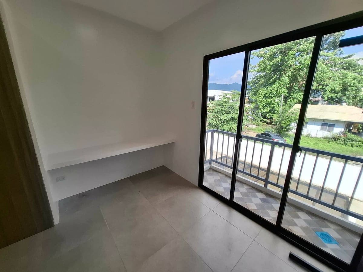 Near CIT - FOR RENT –BRANDNEW  3 Bedroom Townhouse in Anika Homes, Labangon Cebu City - photo 2