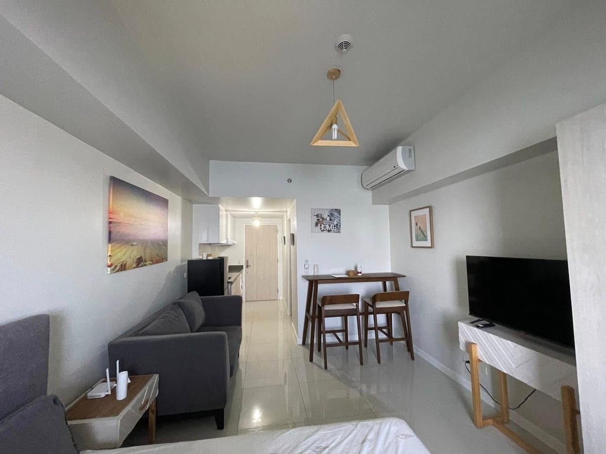 Mandani Bay Studio unit available for rent fully furnished with seaview . Pm if interested - photo 7