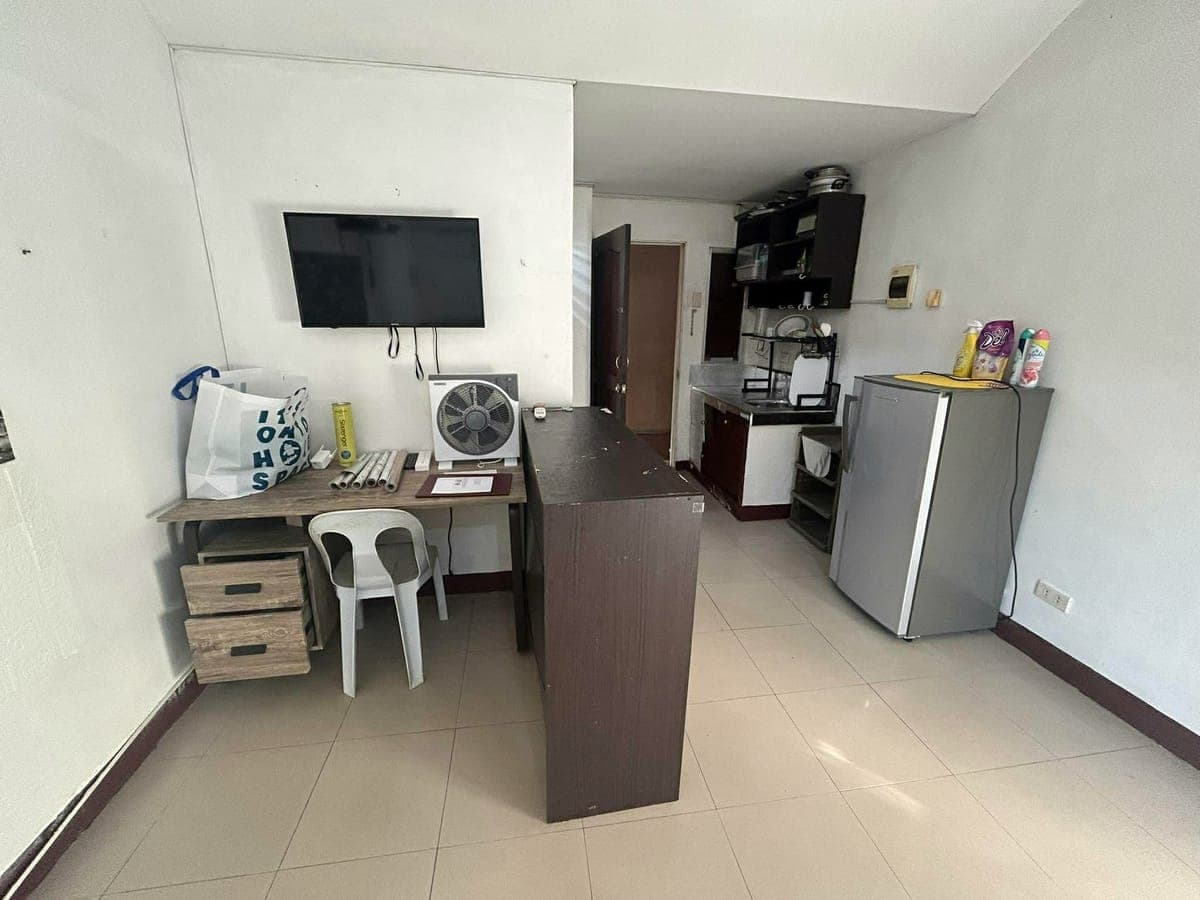 Urban DECA Tipolo Mandaue Studio 25 sqm with Balcony - photo 2