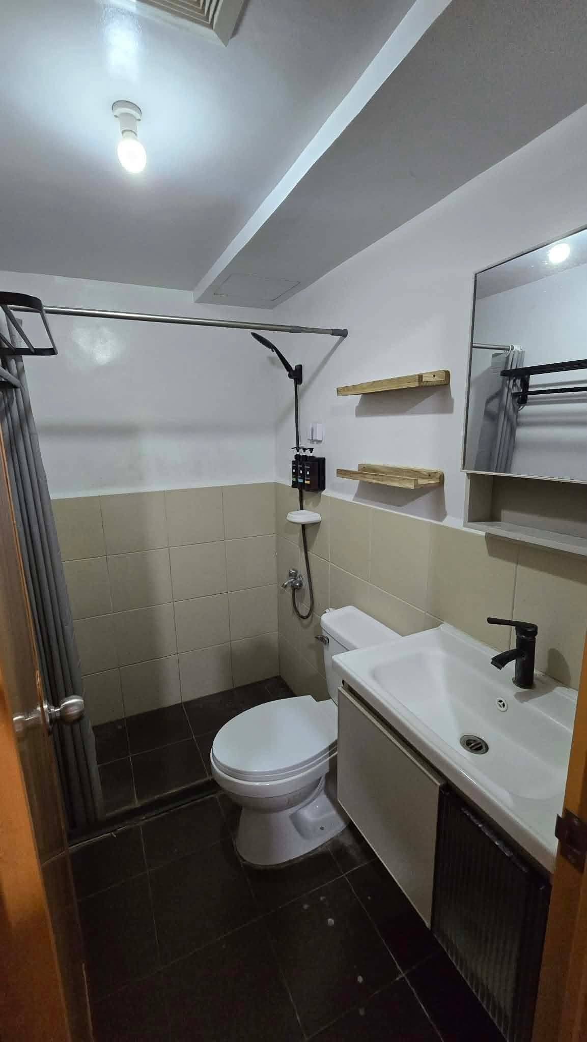 SEMI FURNISHED 2 Bedroom with Balcony “CORNER UNIT” FOR RENT‼️ - photo 4